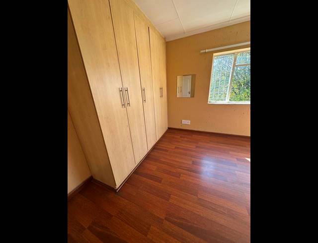 25 BEDROOM APARTMENT FOR SALE IN SELECTION PARK